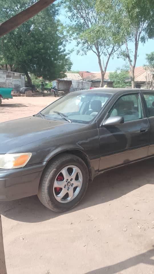 A picture of 2002 Camry 2002