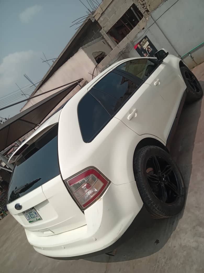 A picture of Ford Edge 2009 model FIRSTBODY Extremely Clean 07032131470