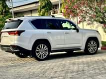 A picture of 2022 LEXUS LX600 240M 08132662602 08131170214