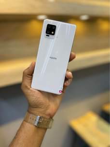 A picture of Aquos zero 6