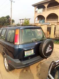 A picture of Clean and sound Honda CR V for sale in good
