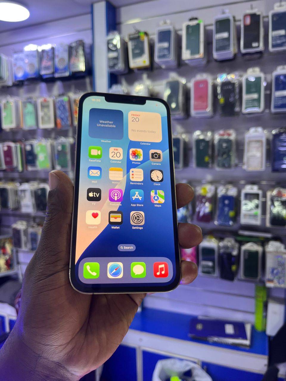 A picture of Iphone 12pro max