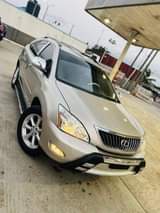 A picture of Lexus 350