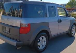 A picture of 2004 Clean title Tokunbo Honda Element Ex Gray interior Gray