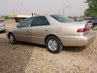 A picture of 2005 Toyota Camry