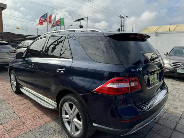 A picture of 7MONTHS REGISTER MERCEDES BENZ ML350 4MATIC 2013 PURE FIRST BODY