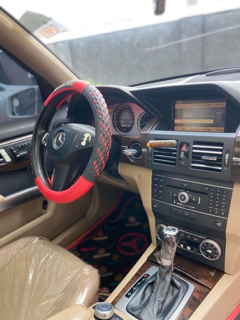 A picture of Mercedes Benz GLK 4matic 2014