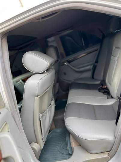 A picture of Mercedes benz c230 kompressor Red top with chilling A c