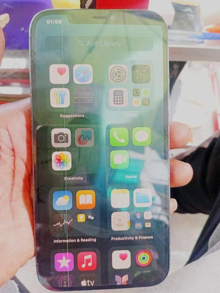 A picture of IPhone 12 promax 256gb