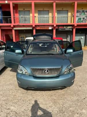 A picture of Registered 05 Rx330 buy and travel price 6 2M net