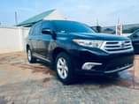A picture of Fresh hot deal Brand Toyota Model Highlander Year 2009 upgraded