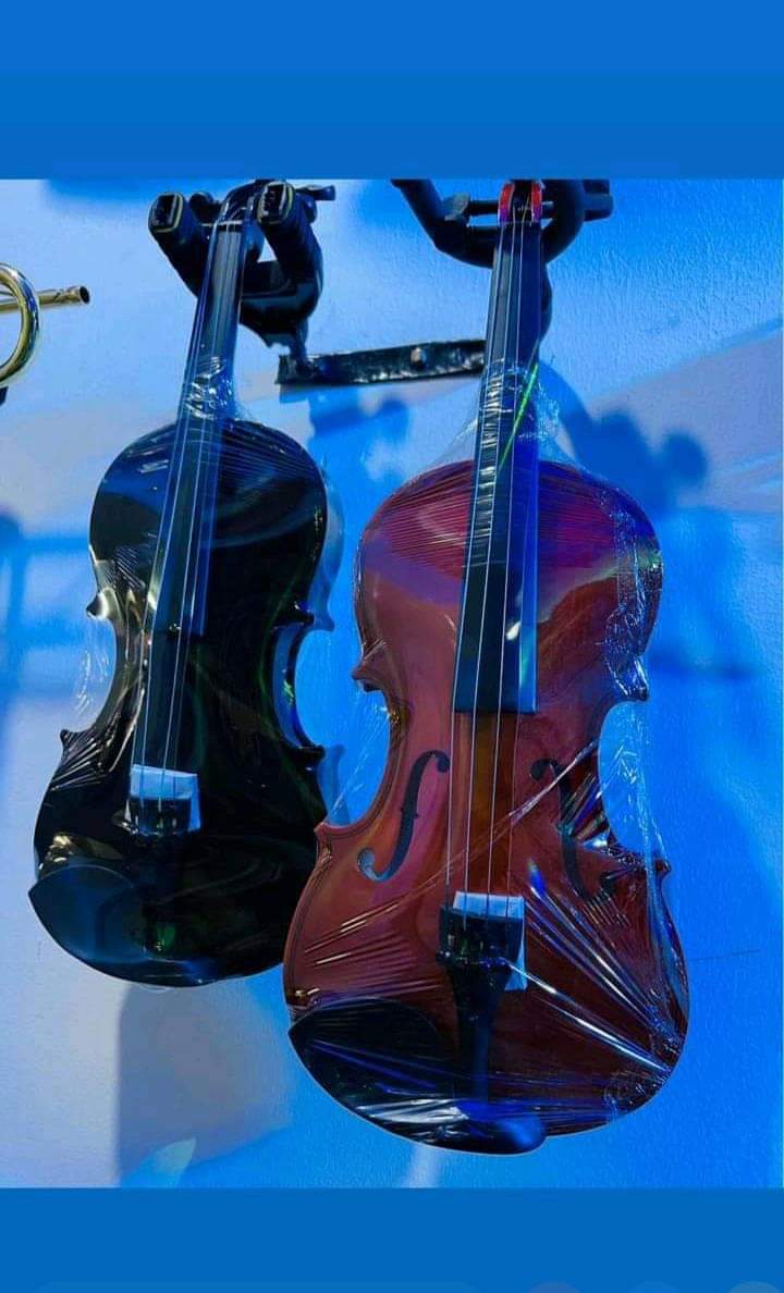 A picture of Amplifier guitar wireless microphone