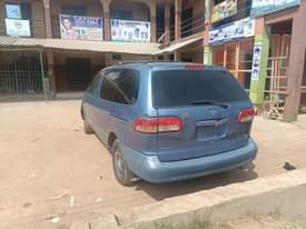 A picture of Toyota sienna 2002model first body a c liking very clean