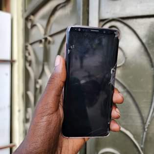 A picture of Samsung S9 Gb 64 ram 6 Call 0655695769 Haina tatzo
