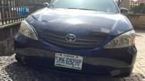 A picture of Toyota Camry 2004 4plug Uber standard Top standard Engine Gear