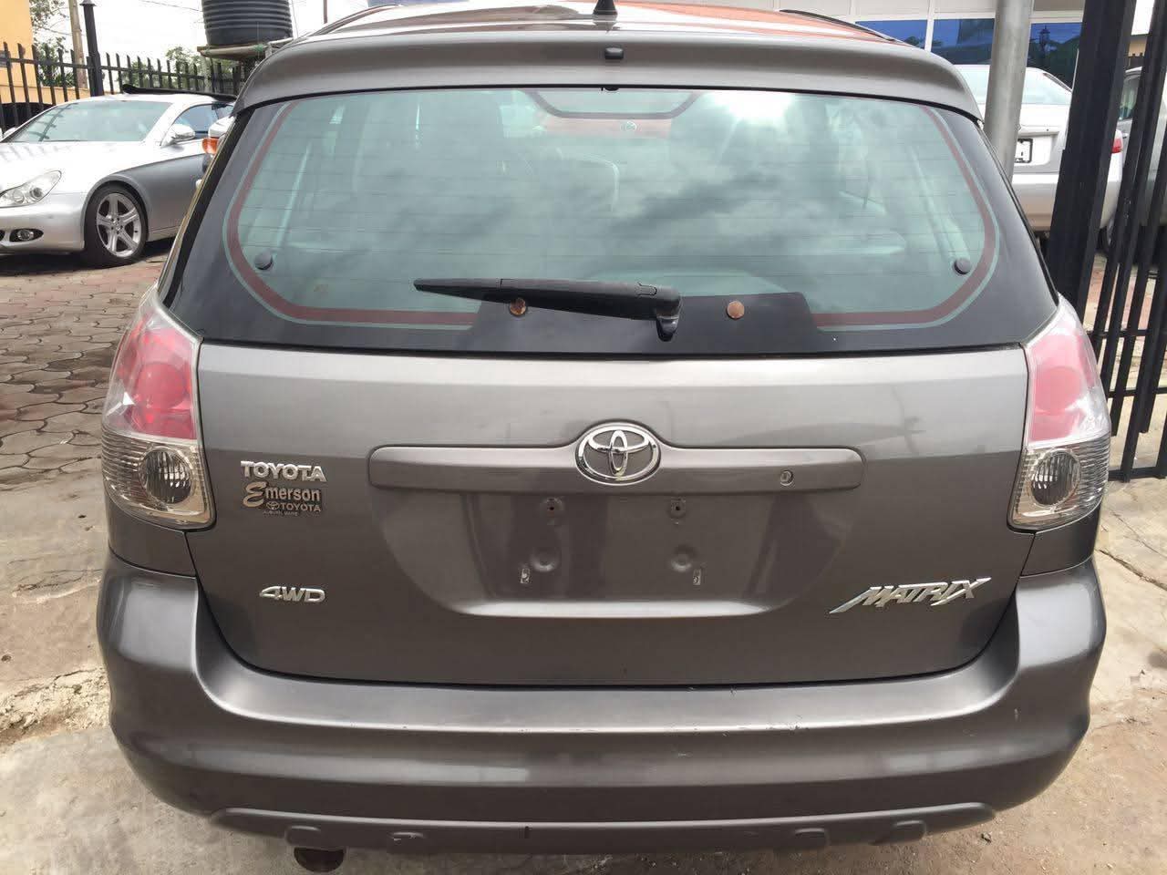 A picture of TOYOTA MATRIX