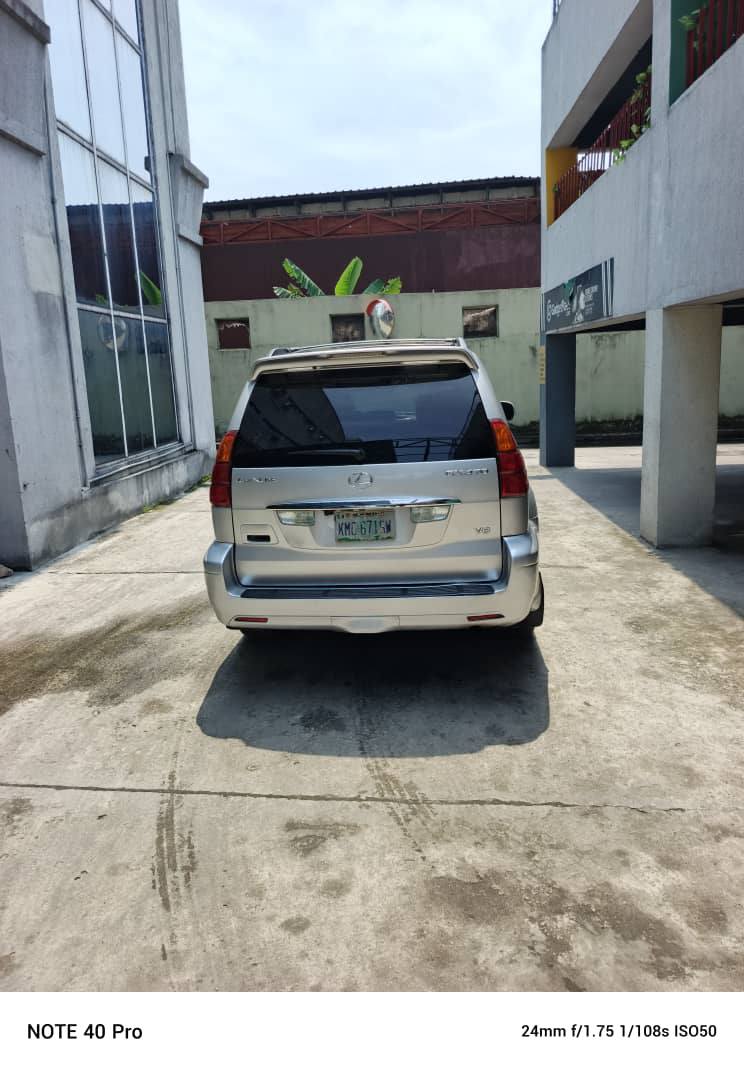 A picture of Lexus GX470