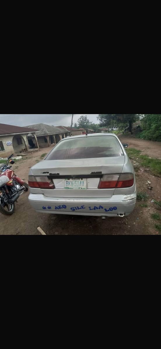 A picture of Available for sale first body pan of Nissan premira 1.5m