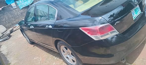 A picture of Honda Accord 2010 Clean Register