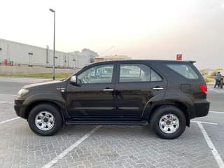 A picture of Toyota fortuner 2008 watsapp 0551513562