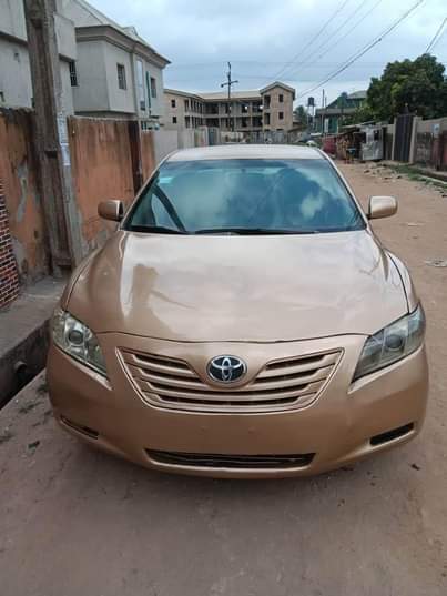 A picture of Toyota Camry 08