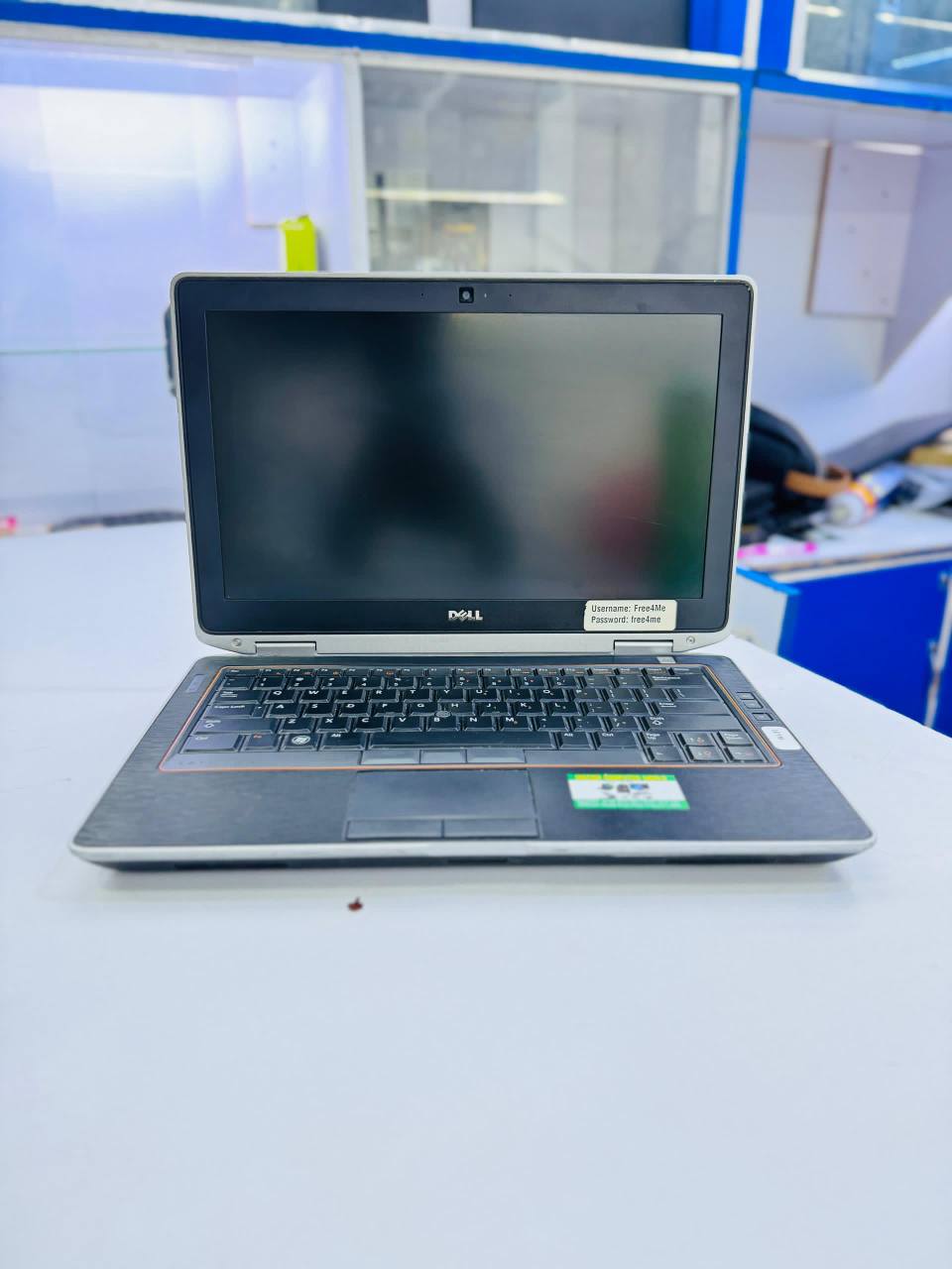 A picture of Dell 6330