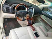 A picture of Six months neatly used RX330 Lexus With on untempered engine