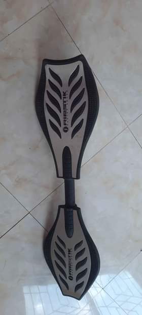 A picture of Razor ripstik Caster board classic collection 2 wheel