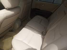 A picture of Toyota Highlander 2003 model 4 sale Clean body and interior