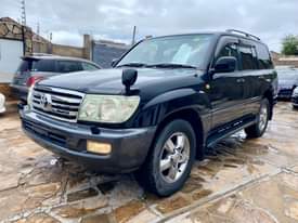 A picture of Land cruiser V8