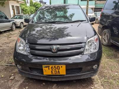 A picture of 2010 TOYOTA IST OLD MODEL Automatic