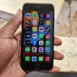 A picture of iPhone 7 Plain 32gb bei 180 000 0655695769 finger OK