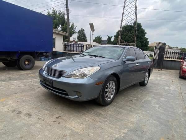 A picture of Clean register Lexus ES330 2006 model Tokunbo standard Absolutely nothing
