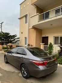 A picture of 2015 Camry Se duty Untempered Engine and gear good body