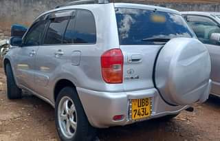 A picture of TOYOTA RAV4 UBB MODEL 2004 QUICK MONEY NEEDED 19.5M No