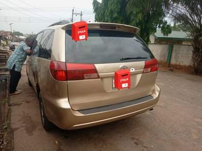 A picture of Distress sale Superclean Sienna 06 model good engine and gear