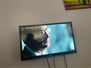 A picture of BOSS TV 24INCH CLEAN