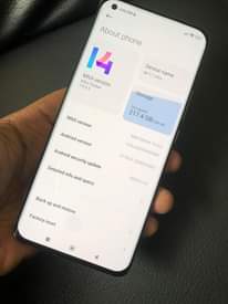 A picture of MI 11 ULTRA CERAMIC WHITE