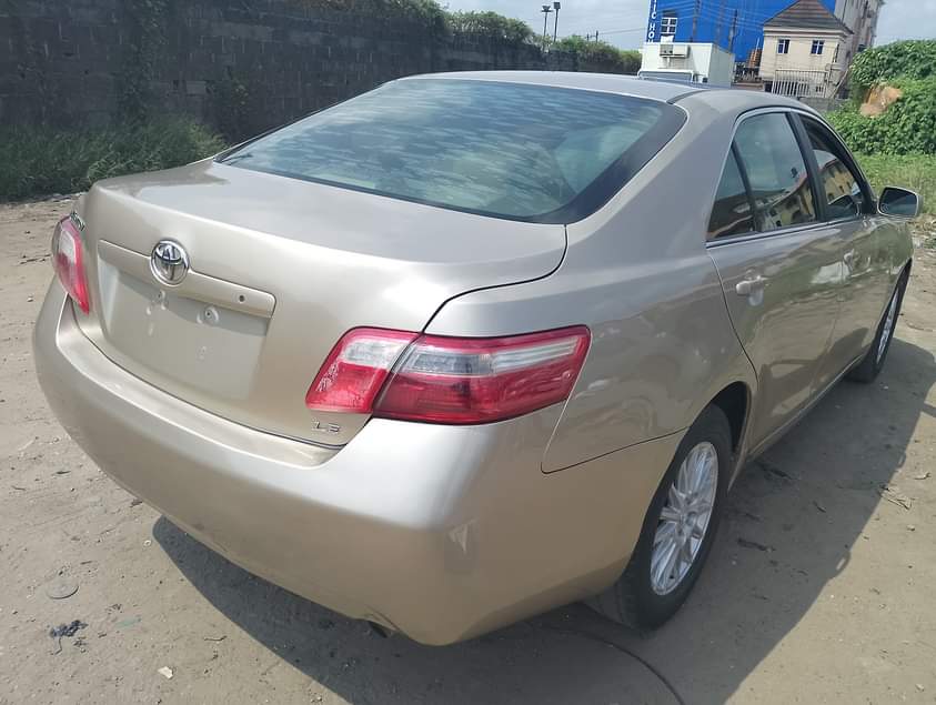 A picture of 2008 Toyota Camry tokumbo LE Price 9m Location Amuwo odofin
