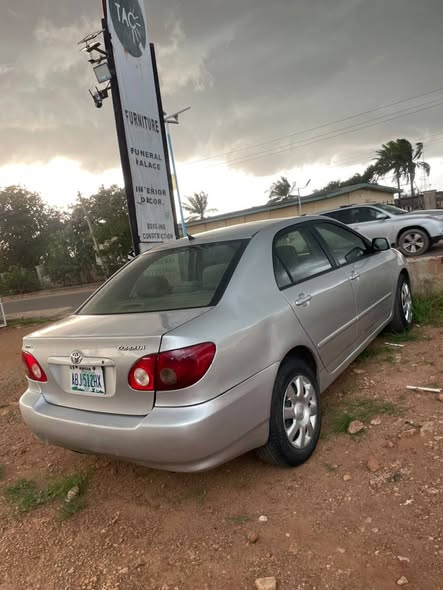 A picture of 06 Toyota Corolla Sound gear and working AC Smoking engine