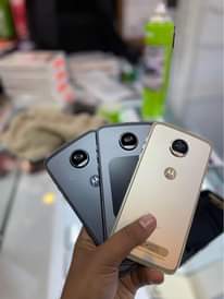 A picture of Motorola Z2 play 3 32