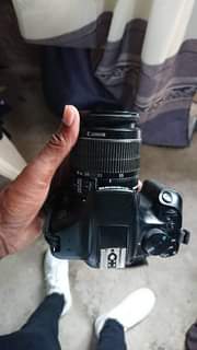 A picture of Canon 1300d with 18 55MM