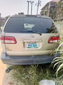 A picture of Toyota Sienna