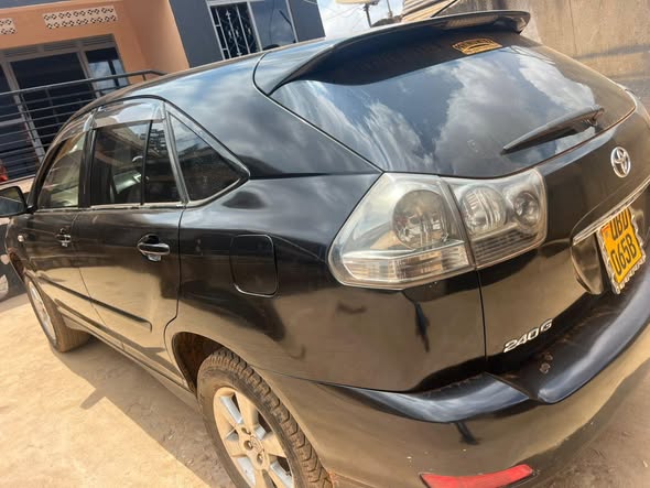 A picture of Toyota harrier 23m