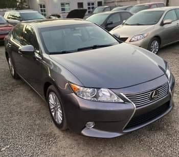 A picture of Pristine Clean Lexus ES 350 2014 Model For Grabs Autos