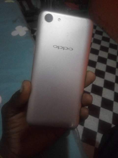 oppo a83