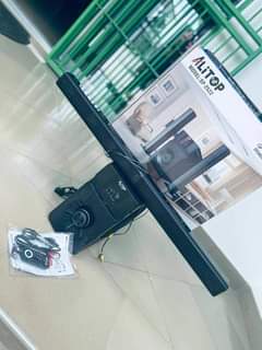 A picture of alitop