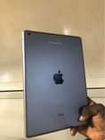 A picture of iPad Air 32gb 09079917217