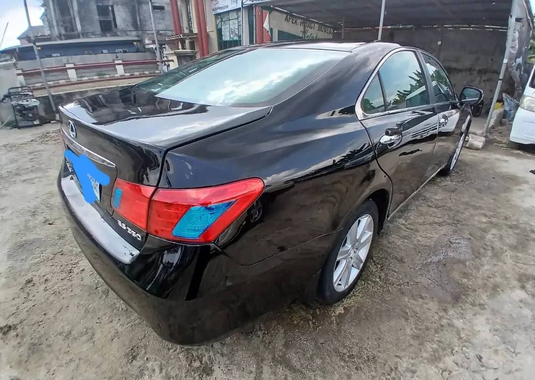 A picture of DISTRESS SALE BELGIUM GRADE LEXUS ES350 PRICE 6 5M SETTLES