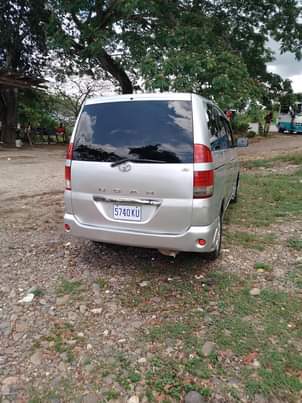 used toyota noah